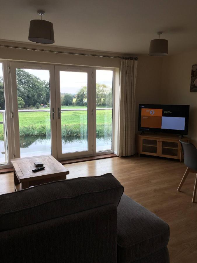 Penthouse Apartment On The River - 65 Skipper Way Saint Neots Luaran gambar